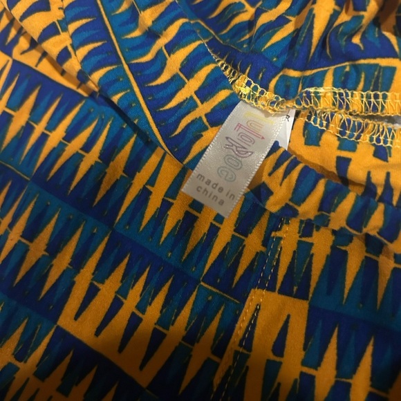 NWOT LuLaRoe Tween Size Stylish Kids' Blue and Yellow Patterned Leggings - Picture 3 of 5
